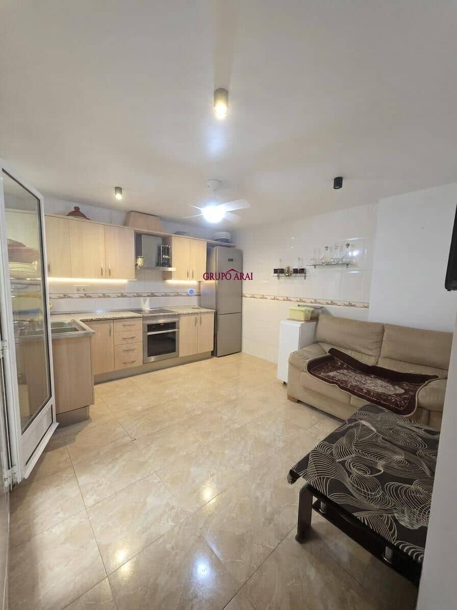 3 bedroom Flat for sale in Alicante / Alacant city - € 152,000 (Ref: 10076592)