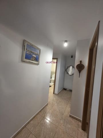 3 bedroom Flat for sale in Carolinas Bajas, Alicante / Alacant city - € 152,000 (Ref: 10076592)