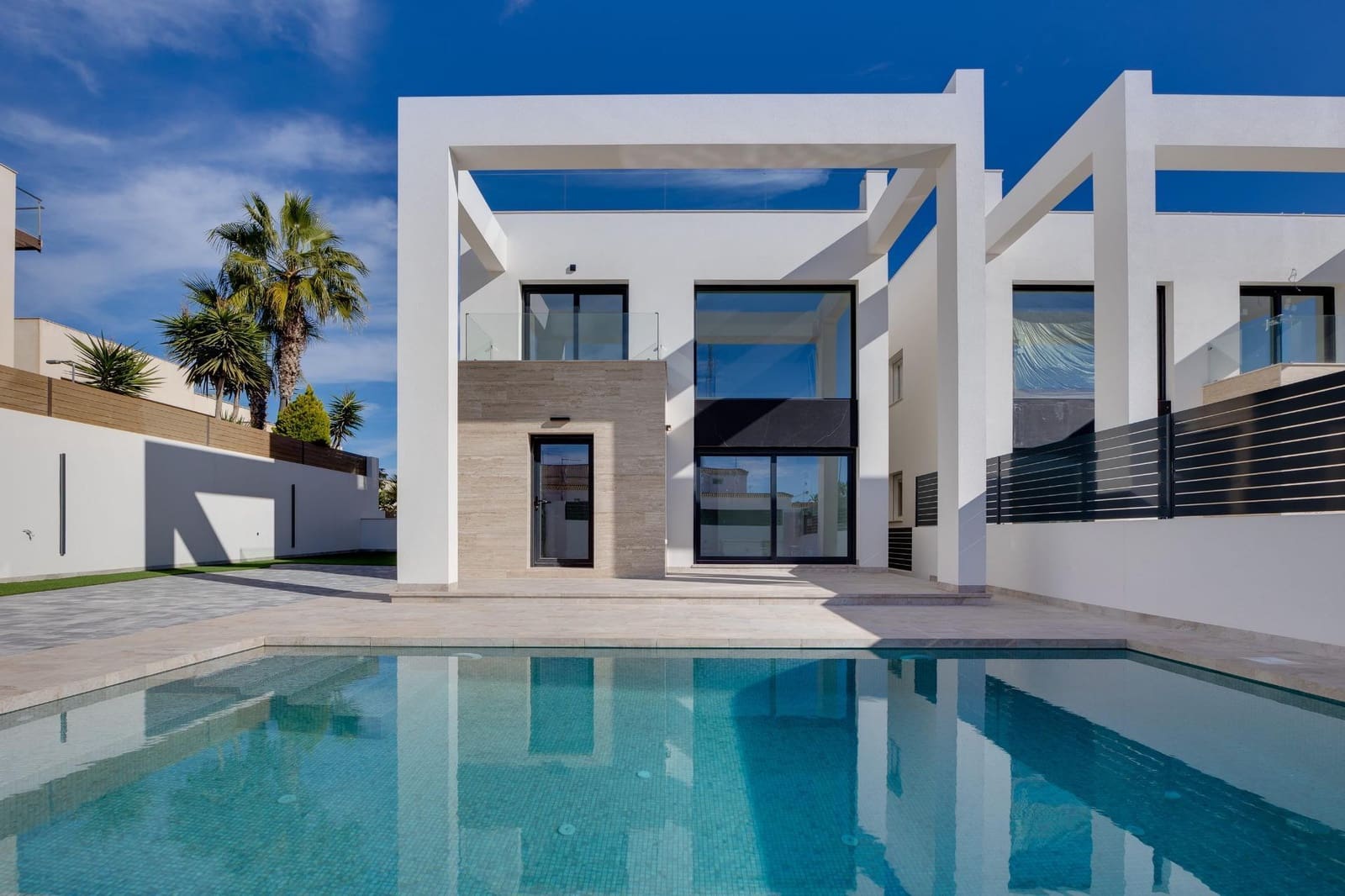 4 camera da letto Villetta a Schiera in vendita in Torrevieja con piscina - 750.000 € (Rif: 10078258)
