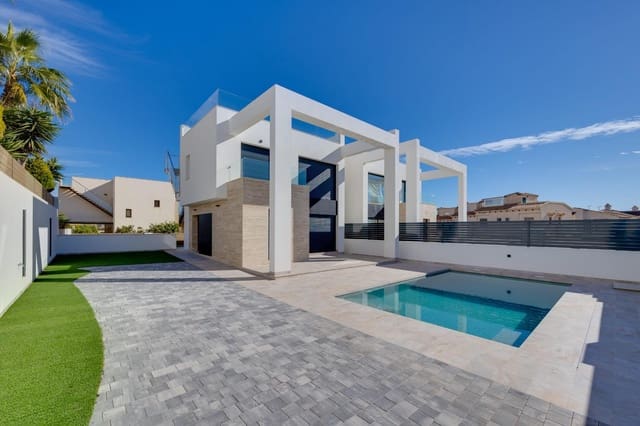 4 camera da letto Villetta a Schiera in vendita in Torreblanca, Torrevieja con piscina - 750.000 € (Rif: 10078258)