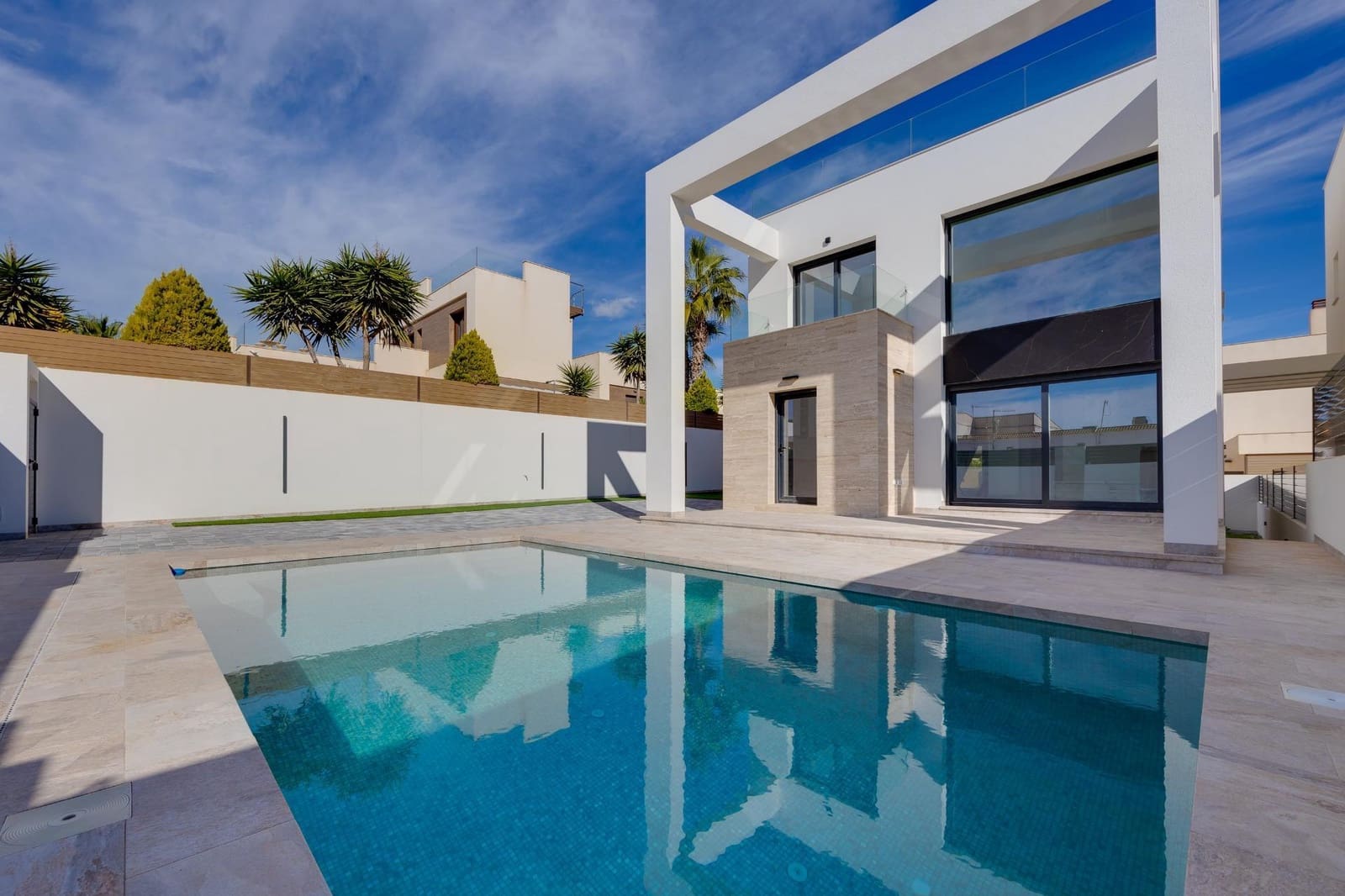 4 camera da letto Villetta a Schiera in vendita in Torrevieja con piscina - 750.000 € (Rif: 10078258)