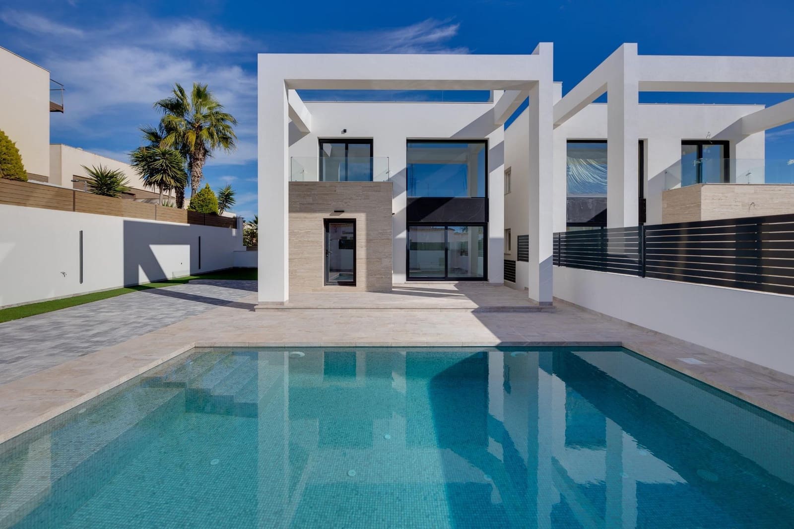 4 camera da letto Villetta a Schiera in vendita in Torrevieja con piscina - 750.000 € (Rif: 10078258)
