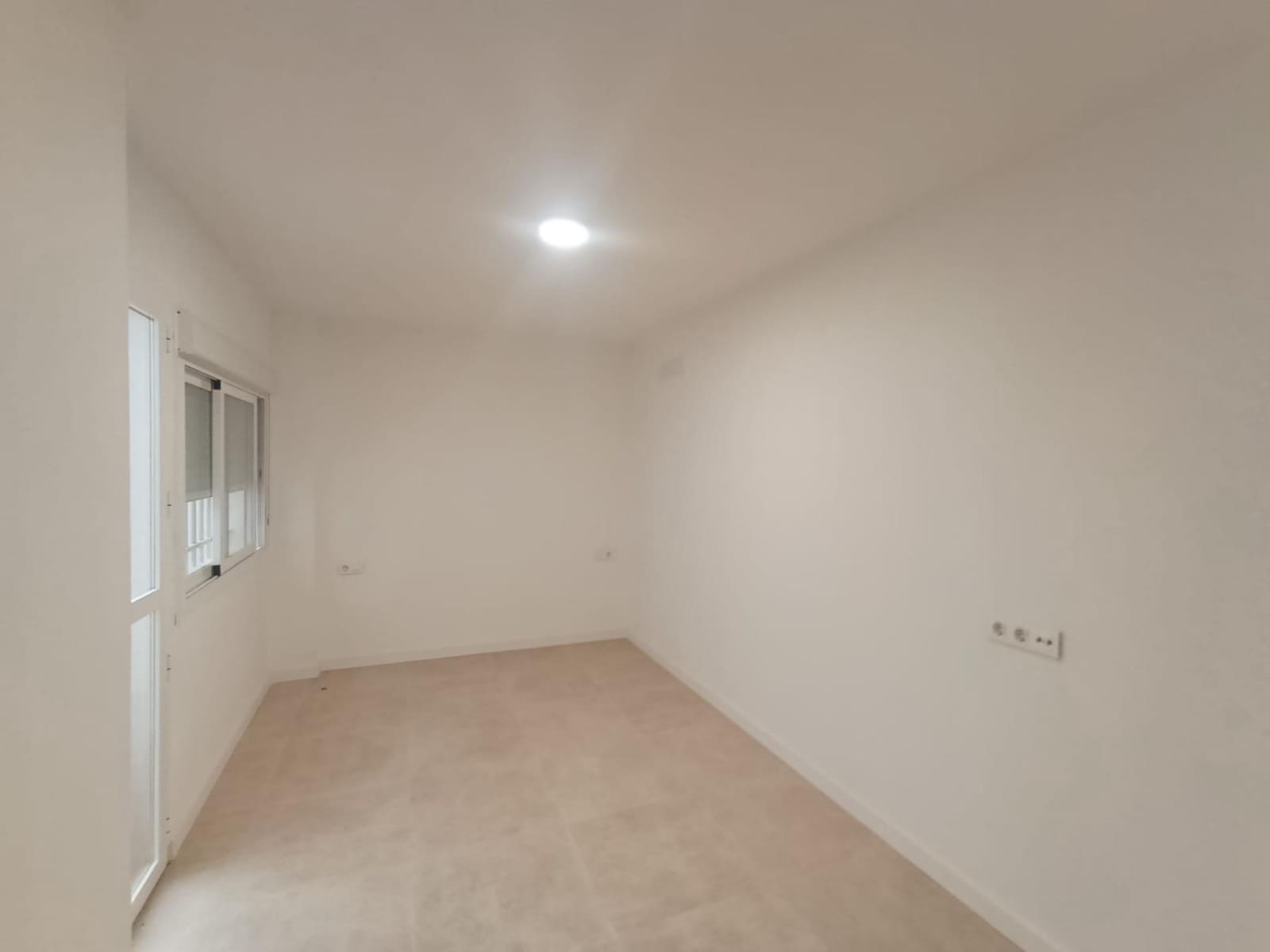 5 sypialnia Biuro na sprzedaż w Miasto Alicante / Alacant - 310 000 € (Ref: 10078264)