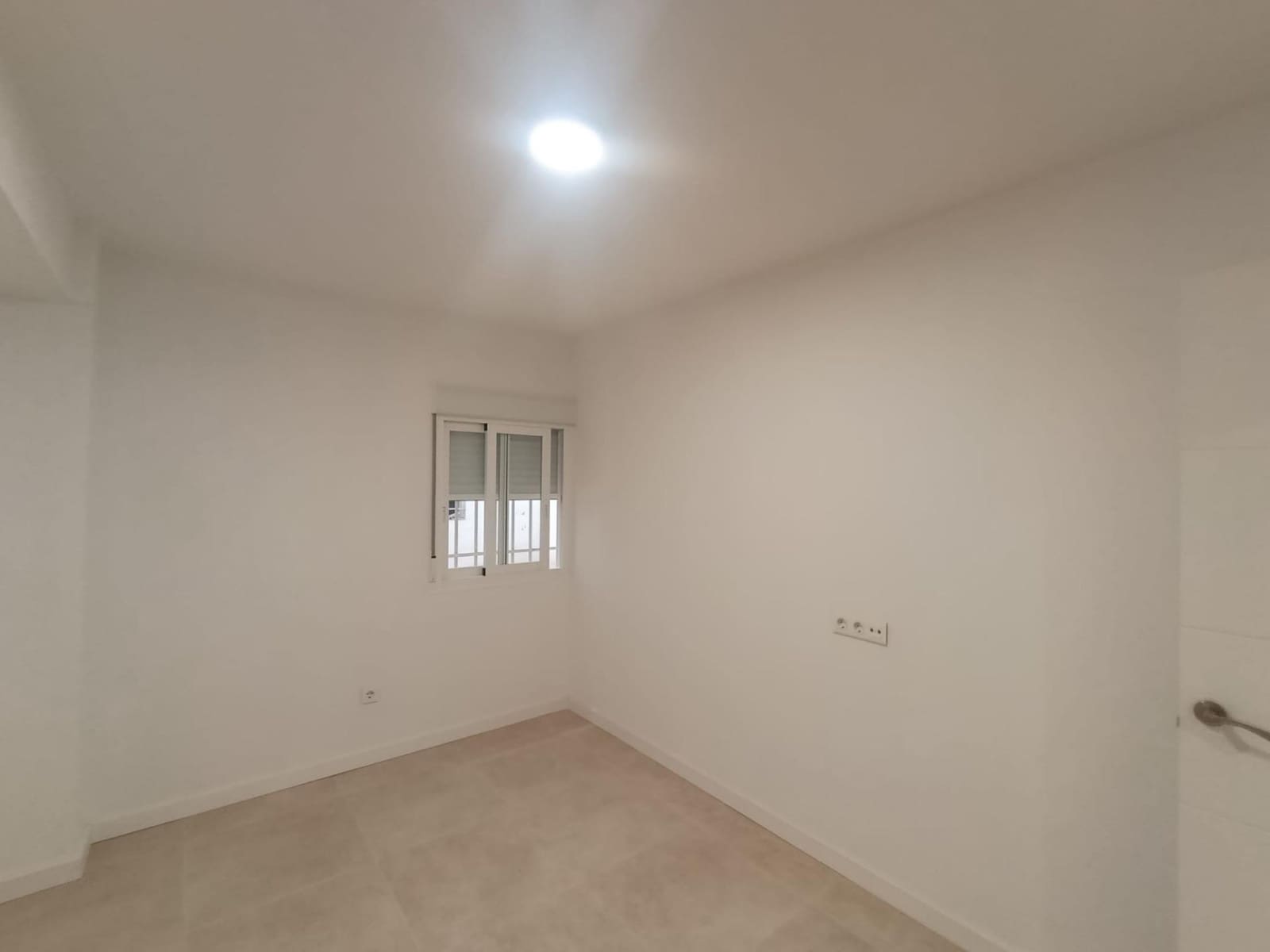 5 sypialnia Biuro na sprzedaż w Miasto Alicante / Alacant - 310 000 € (Ref: 10078264)