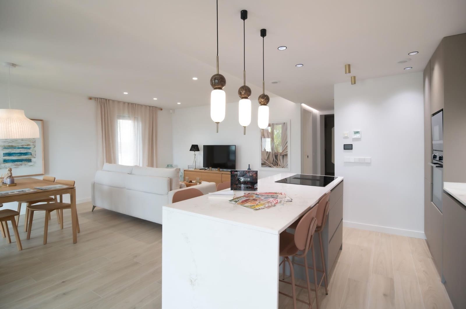 Adosado de 3 habitaciones en Pilar de la Horadada en venta con piscina - 385.000 € (Ref: 10109870)