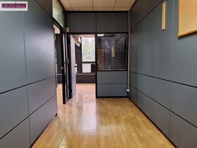 Bureau à vendre à Garbinet - Parque de las Avenidas, Alicante ville - 135 000 € (Ref: 7700705)