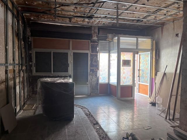 Commercial for sale in San Blas, Alicante / Alacant city - € 98,000 (Ref: 8184004)