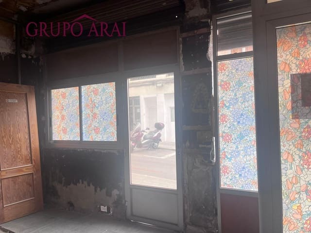 Commercial for sale in San Blas, Alicante / Alacant city - € 98,000 (Ref: 8184004)