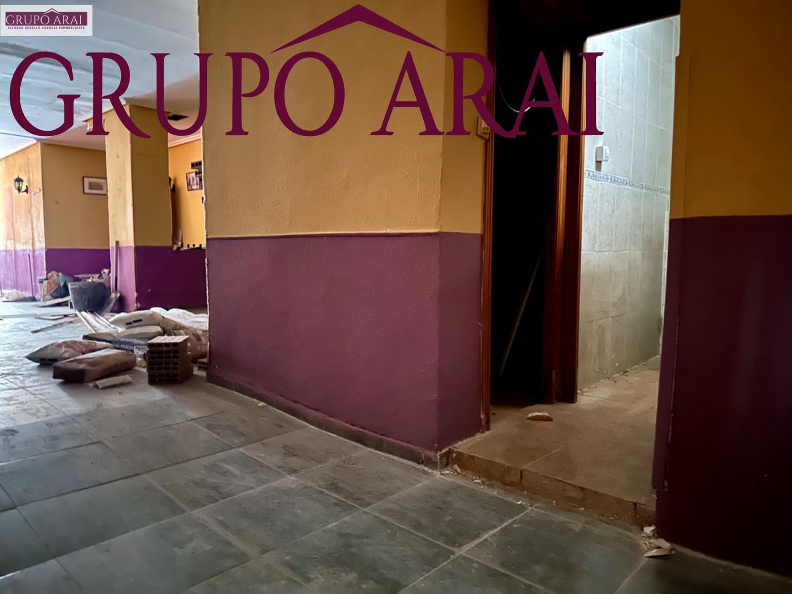 Kaupallinen myytävänä paikassa Alicante kaupunki - 98 000 € (Ref: 8184004)