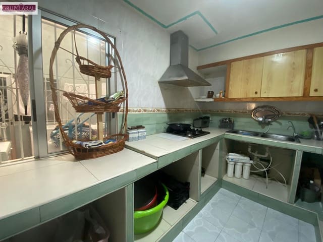 3 bedroom Townhouse for sale in Garbinet - Parque de las Avenidas, Alicante / Alacant city - € 195,000 (Ref: 8419821)