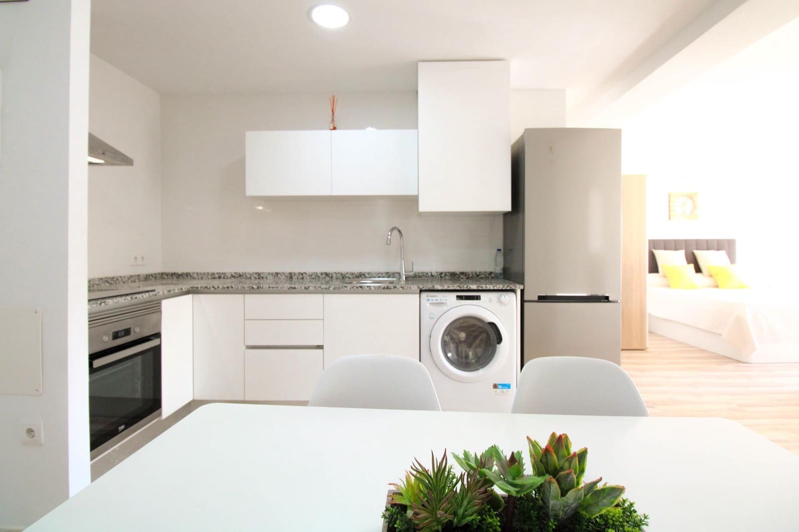 1 quarto Apartamento para arrendar em Alicante cidade - 870 € (Ref: 8556787)