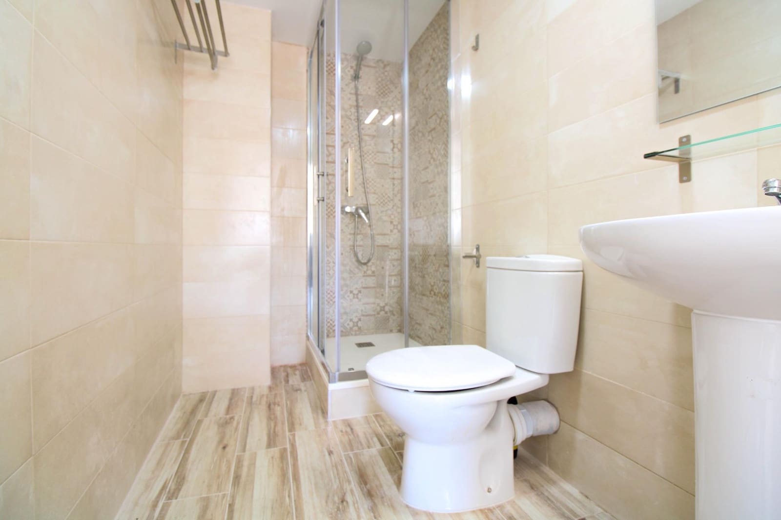 1 quarto Apartamento para arrendar em Alicante cidade - 870 € (Ref: 8556787)