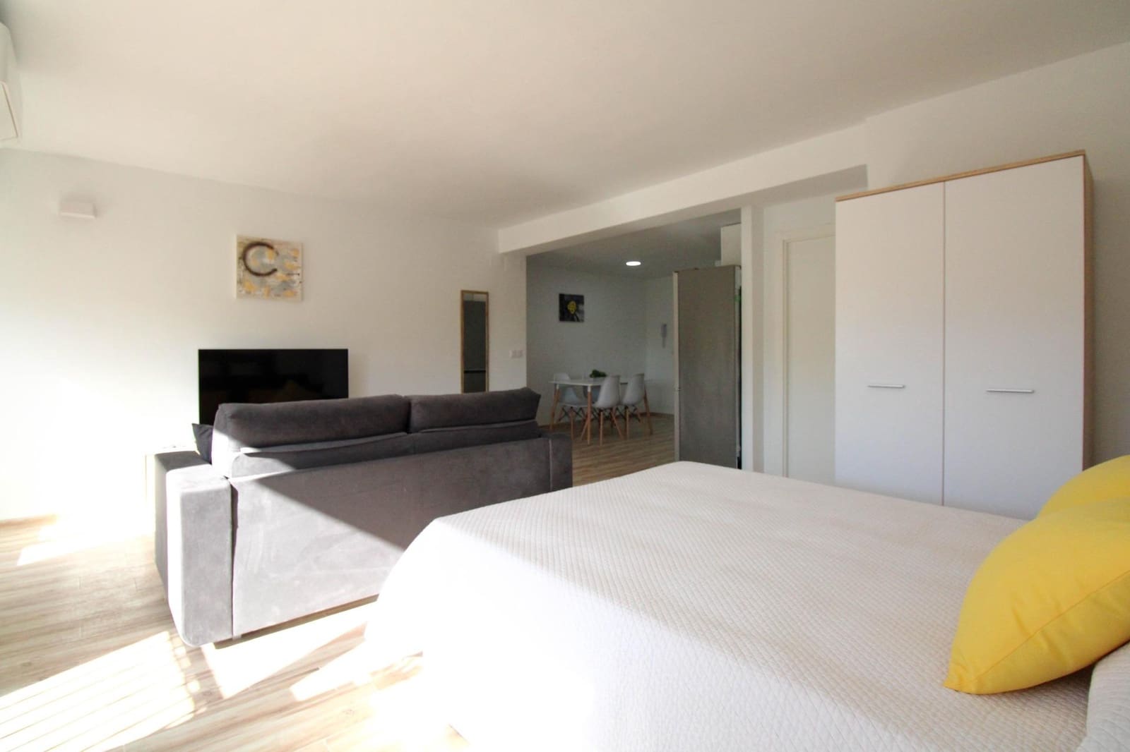 1 quarto Apartamento para arrendar em Alicante cidade - 870 € (Ref: 8556787)