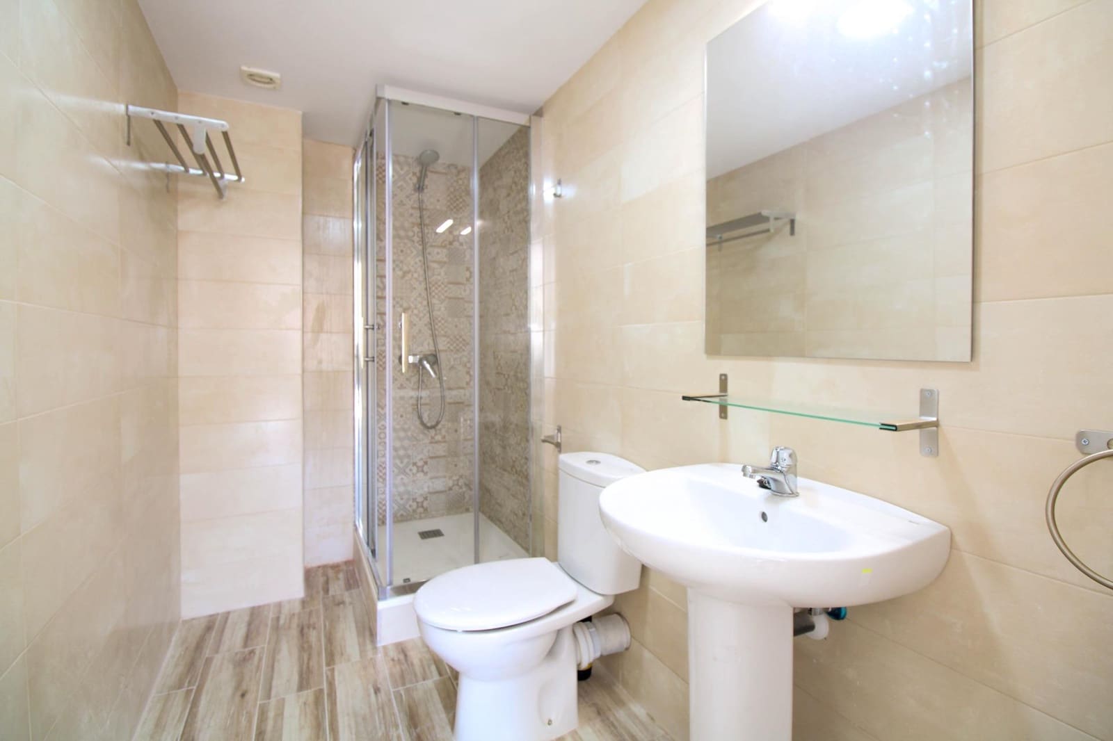 1 quarto Apartamento para arrendar em Alicante cidade - 870 € (Ref: 8556787)