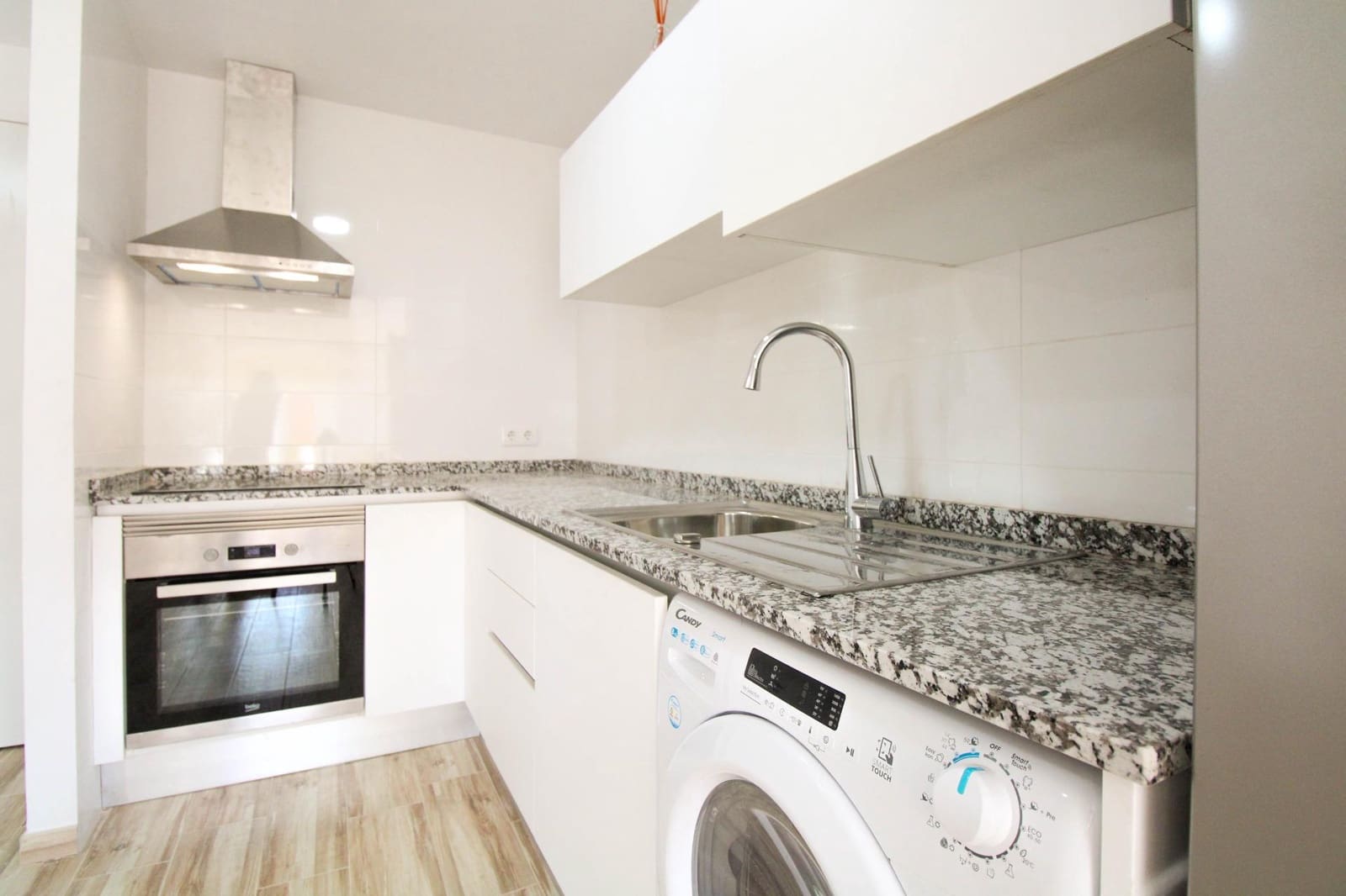1 quarto Apartamento para arrendar em Alicante cidade - 870 € (Ref: 8556787)