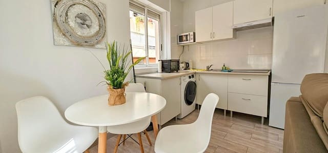 1 soveværelse Lejlighed til leje i Carolinas Altas, Alicante by - € 840 (Ref: 8556790)