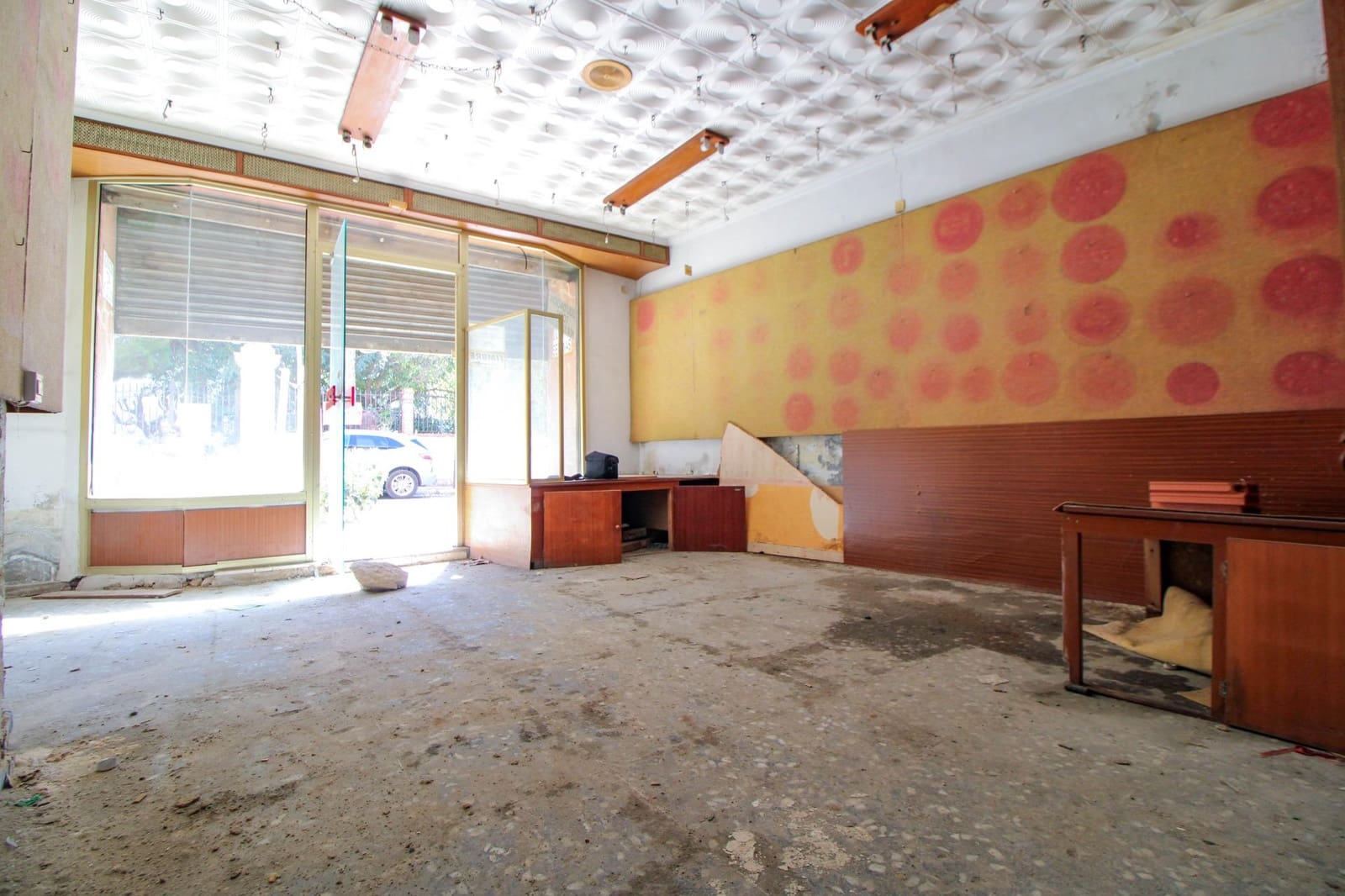 Komercyjne na sprzedaż w Miasto Alicante / Alacant - 110 000 € (Ref: 8570676)