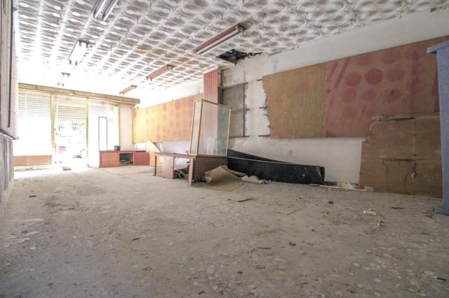 Erhverv til salg i Carolinas Bajas, Alicante by - € 110.000 (Ref: 8570676)