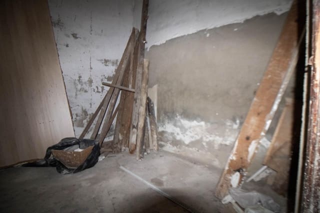 Erhverv til salg i Carolinas Bajas, Alicante by - € 110.000 (Ref: 8570676)