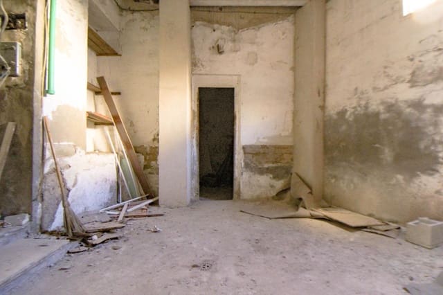 Erhverv til salg i Carolinas Bajas, Alicante by - € 110.000 (Ref: 8570676)