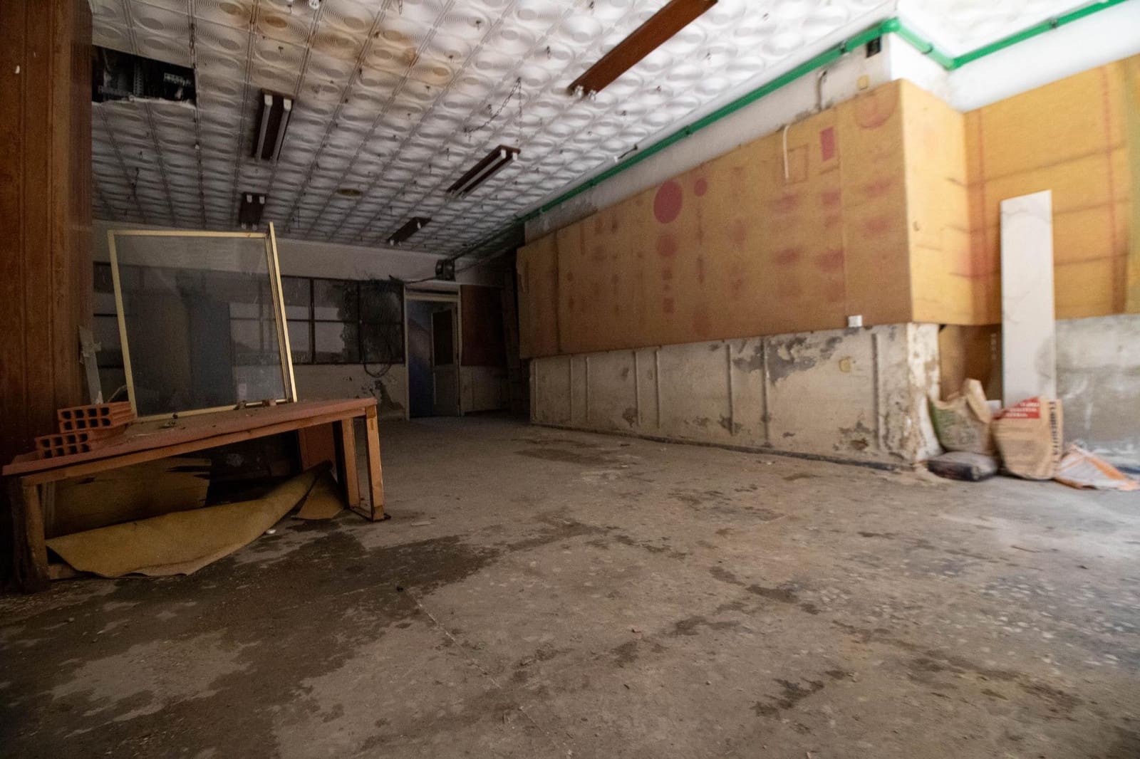 Komercyjne na sprzedaż w Miasto Alicante / Alacant - 110 000 € (Ref: 8570676)