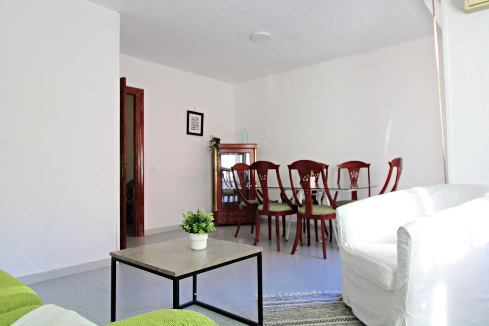 3 bedroom Flat for rent in Alicante / Alacant city - € 900 (Ref: 8789539)