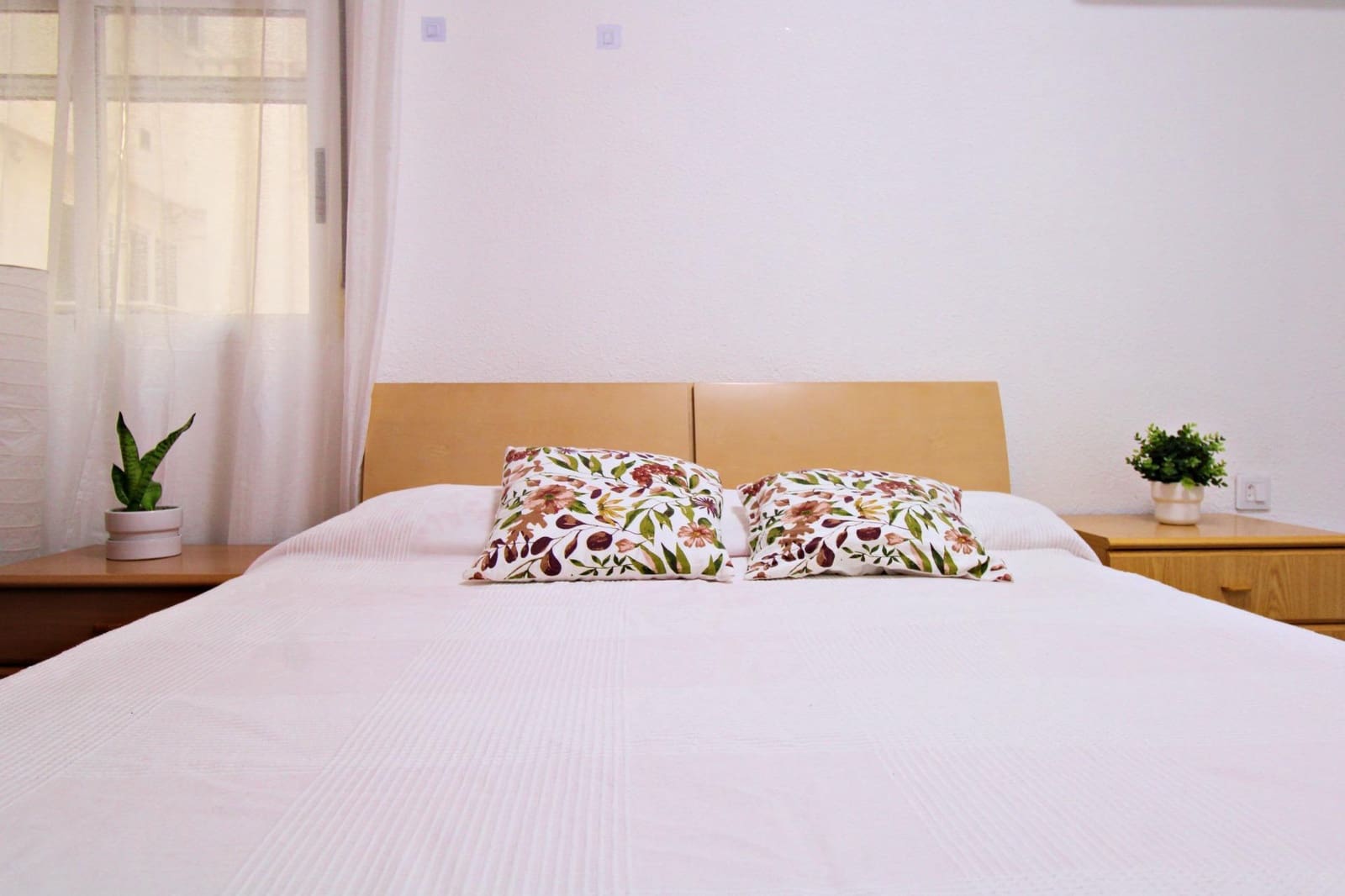 3 bedroom Flat for rent in Alicante / Alacant city - € 900 (Ref: 8789539)