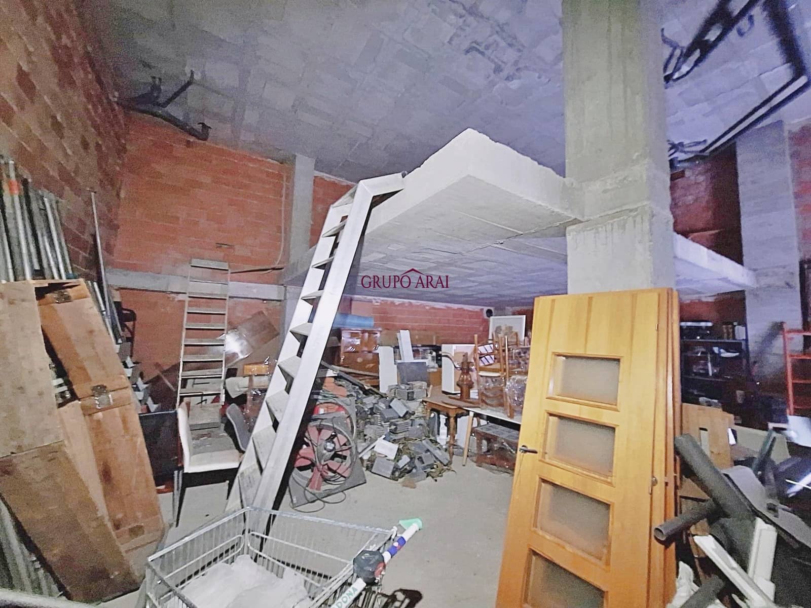 Commercial for sale in Alicante / Alacant city - € 115,000 (Ref: 8827577)