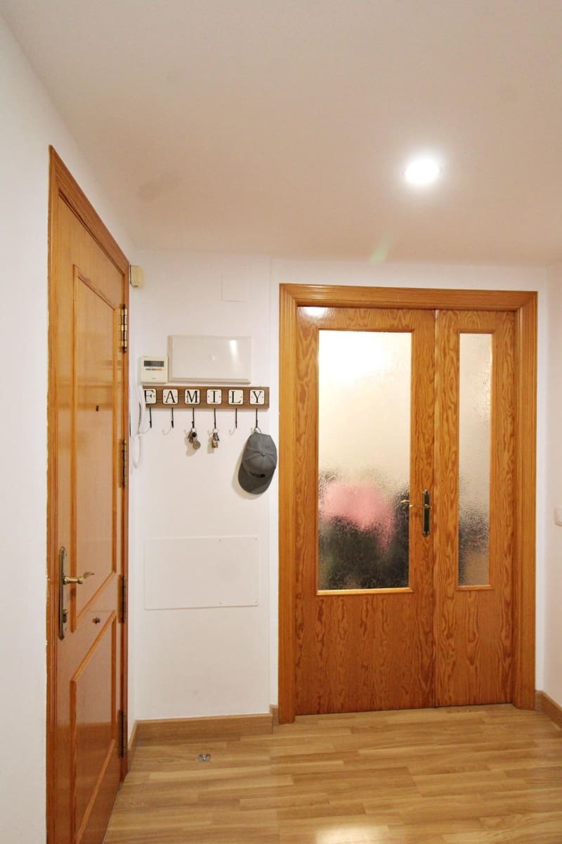 4 soveværelse Lejlighed til salg i Alicante by med swimmingpool garage - € 305.000 (Ref: 8913185)