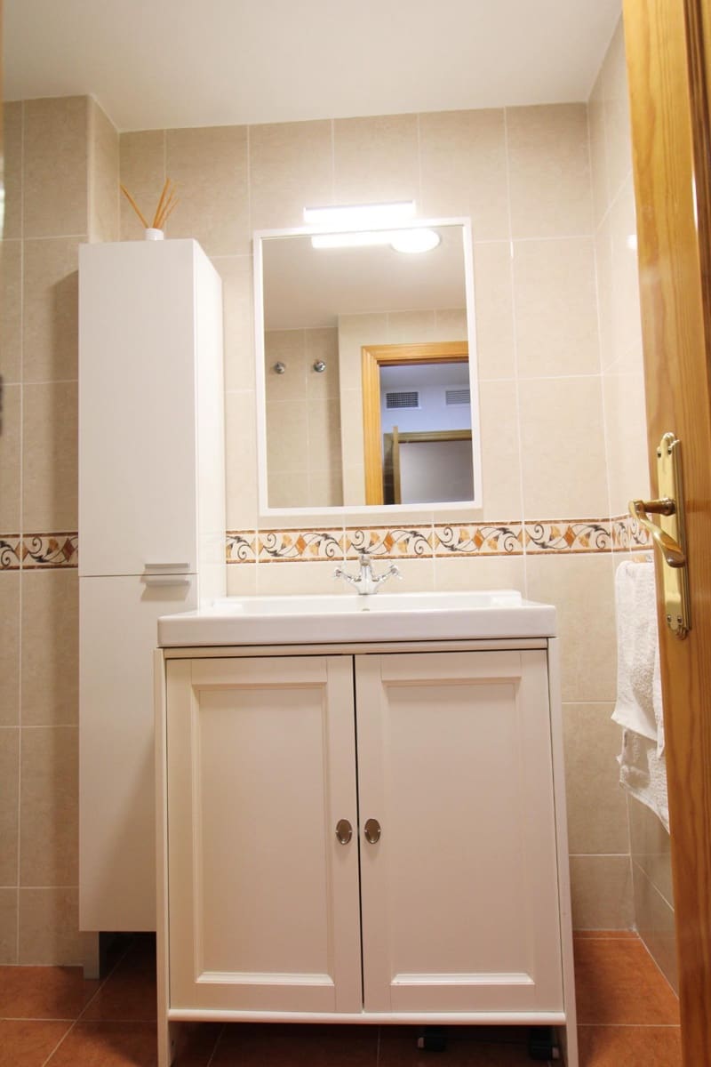 4 soveværelse Lejlighed til salg i Alicante by med swimmingpool garage - € 305.000 (Ref: 8913185)