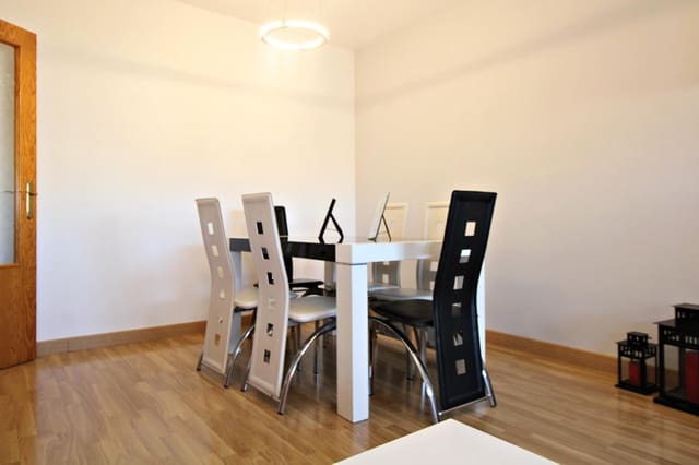 4 soveværelse Lejlighed til salg i Paus - Poligono San Blas, Alicante by med swimmingpool garage - € 305.000 (Ref: 8913185)