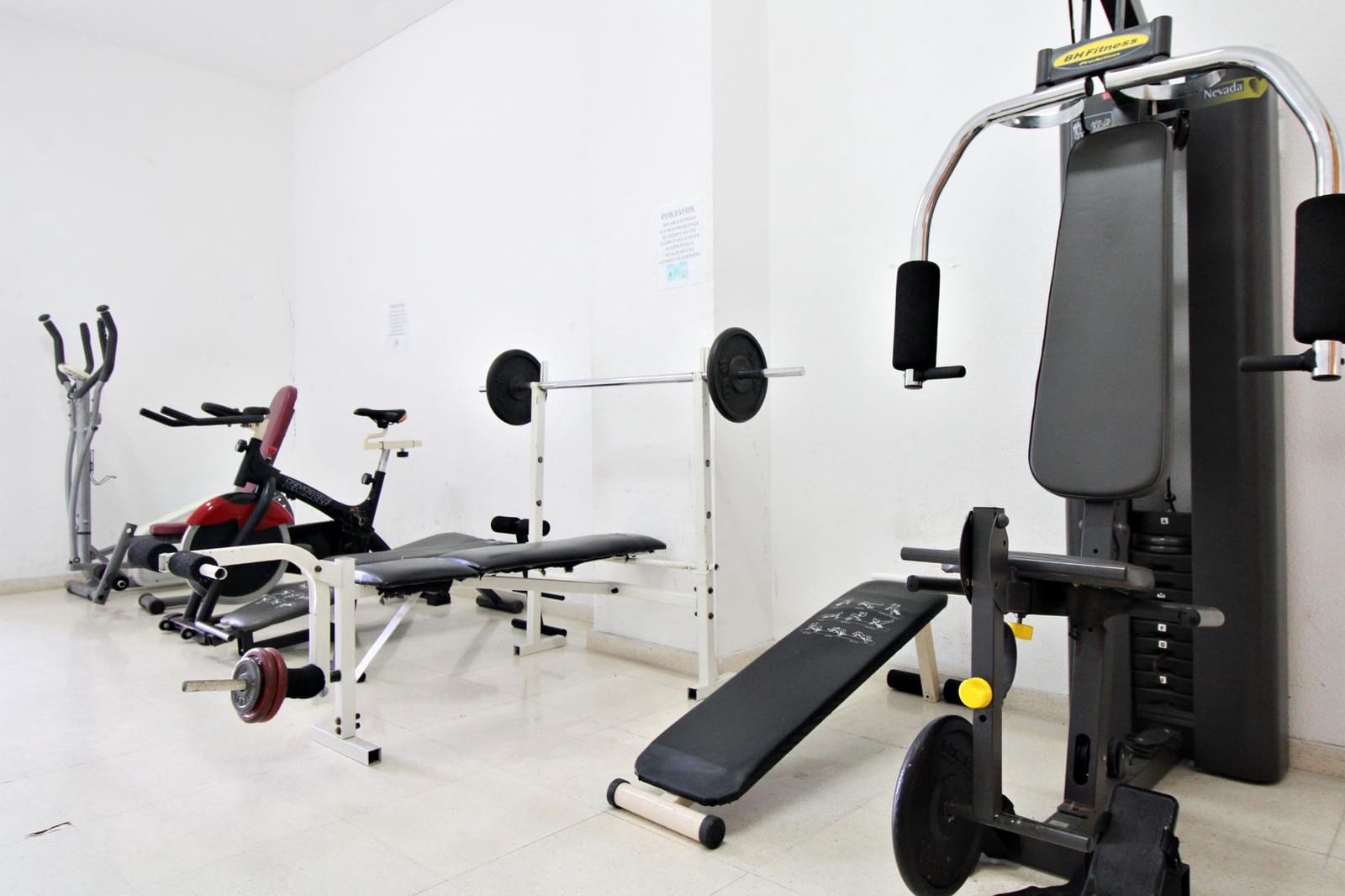 4 soveværelse Lejlighed til salg i Alicante by med swimmingpool garage - € 305.000 (Ref: 8913185)