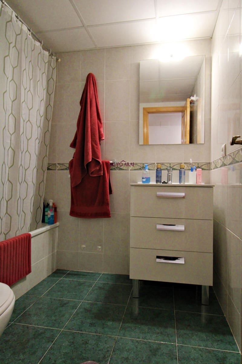 4 bedroom Flat for sale in Alicante / Alacant city with pool garage - € 280,000 (Ref: 8913185)