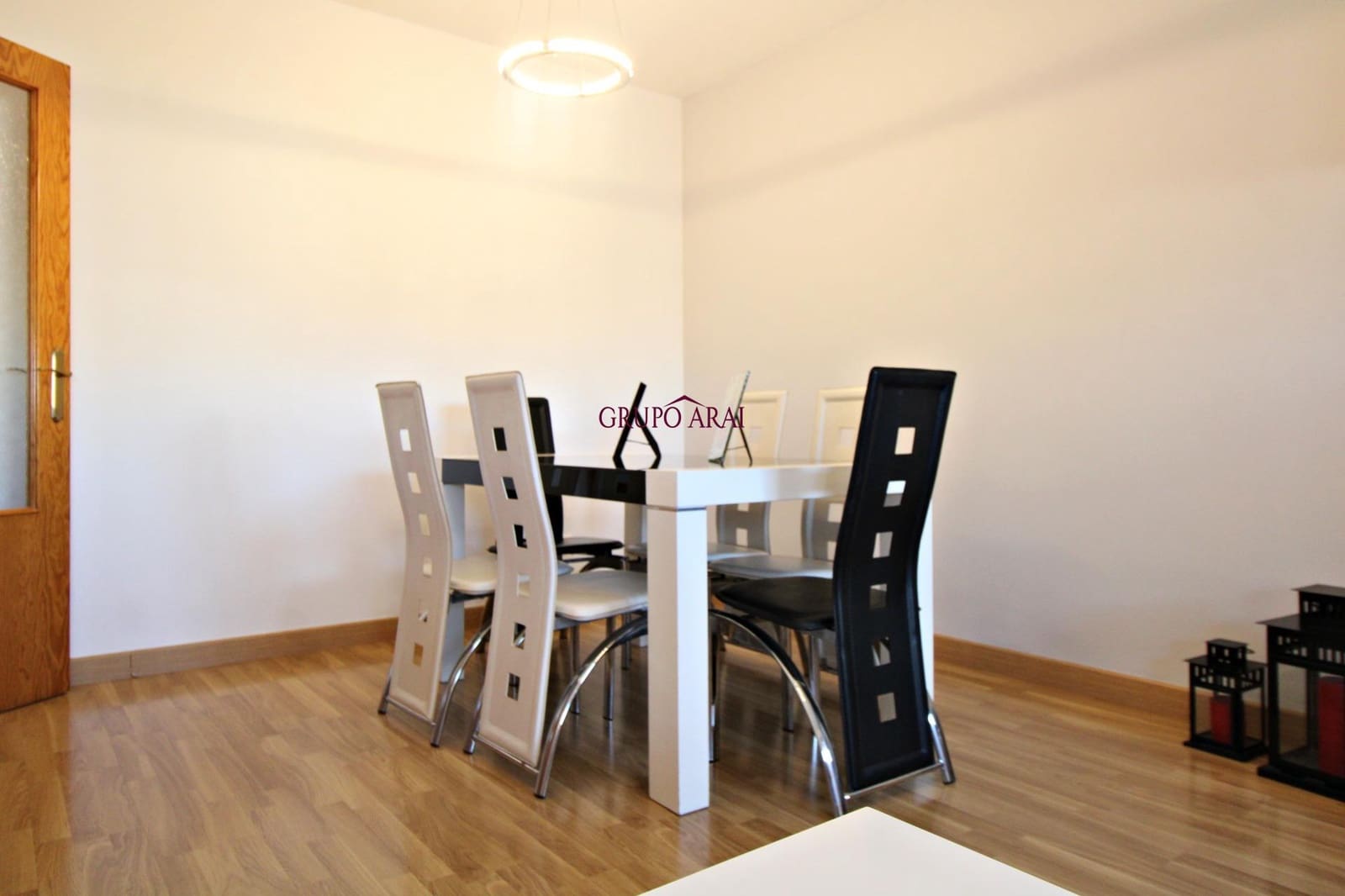 4 bedroom Flat for sale in Alicante / Alacant city with pool garage - € 280,000 (Ref: 8913185)