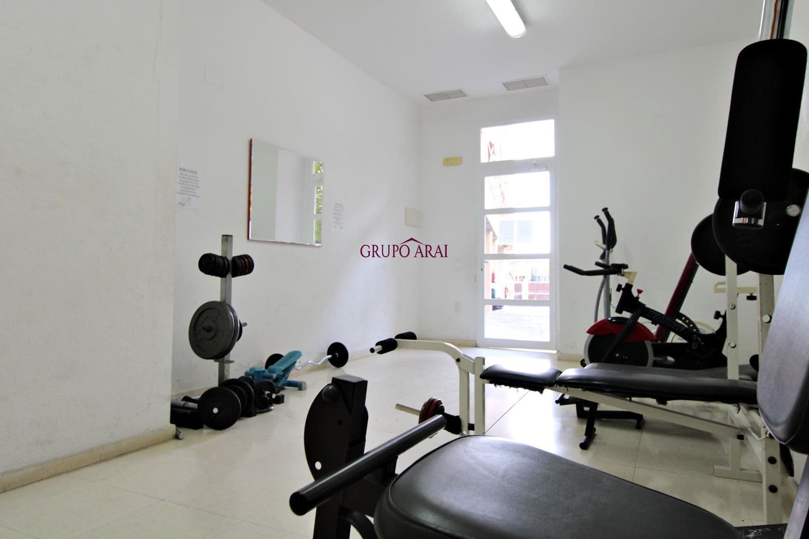 4 bedroom Flat for sale in Alicante / Alacant city with pool garage - € 280,000 (Ref: 8913185)