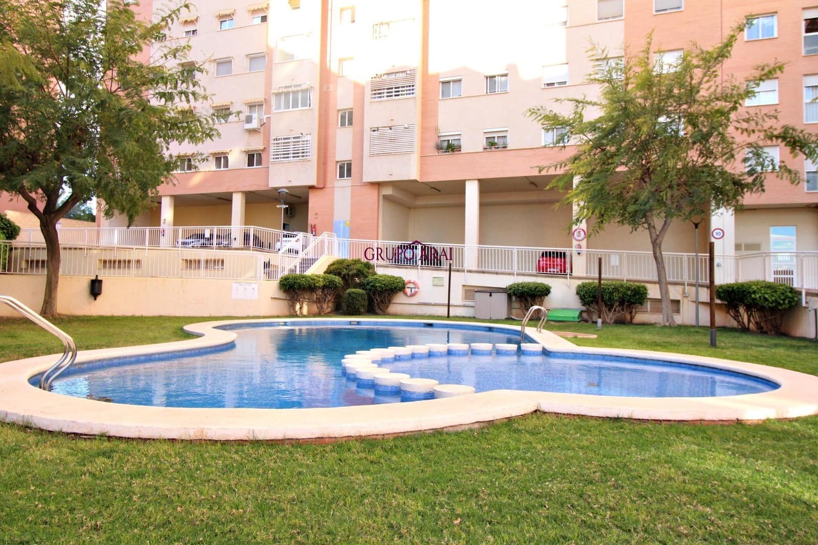 4 bedroom Flat for sale in Alicante / Alacant city with pool garage - € 280,000 (Ref: 8913185)