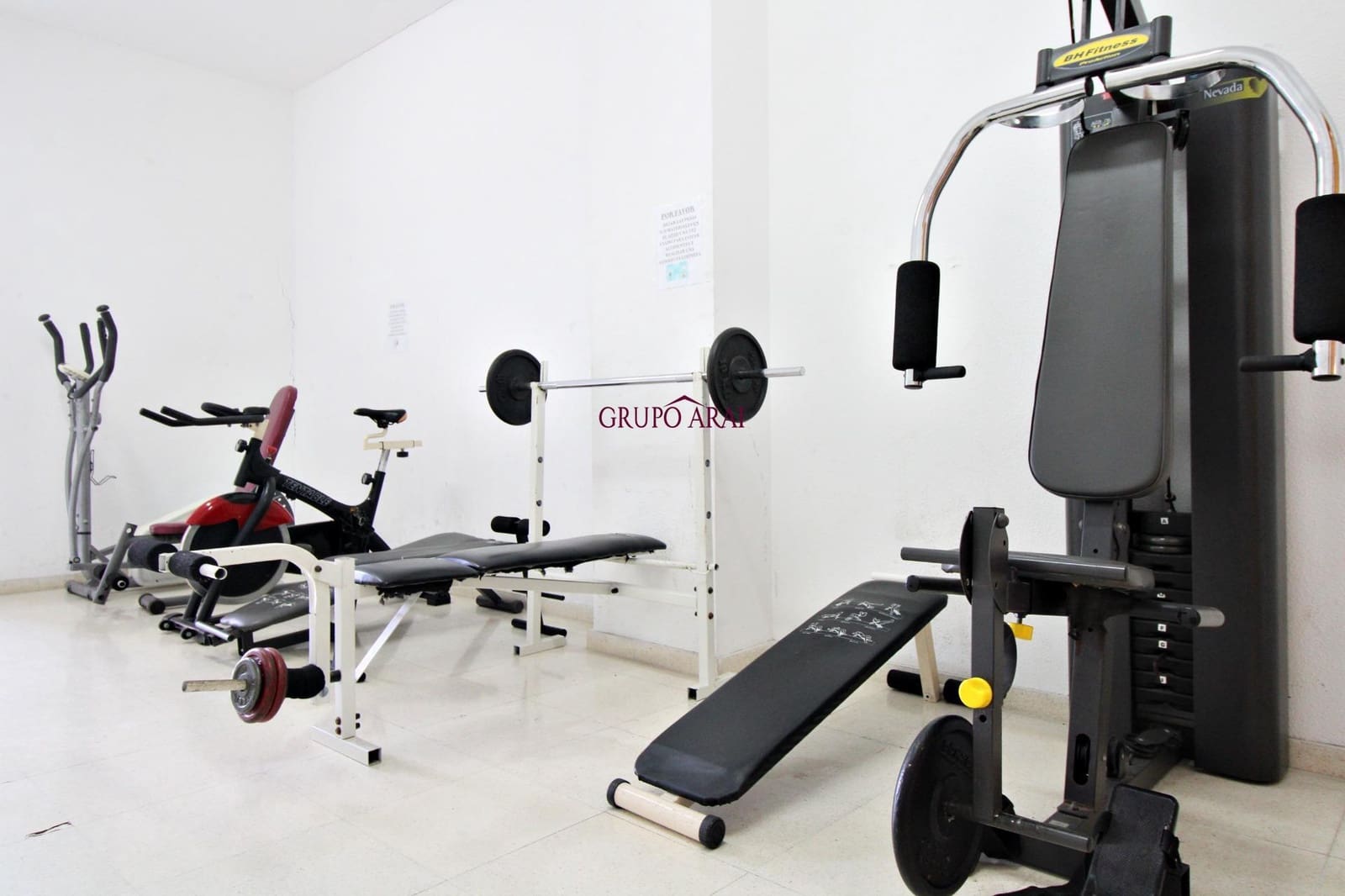 4 bedroom Flat for sale in Alicante / Alacant city with pool garage - € 280,000 (Ref: 8913185)