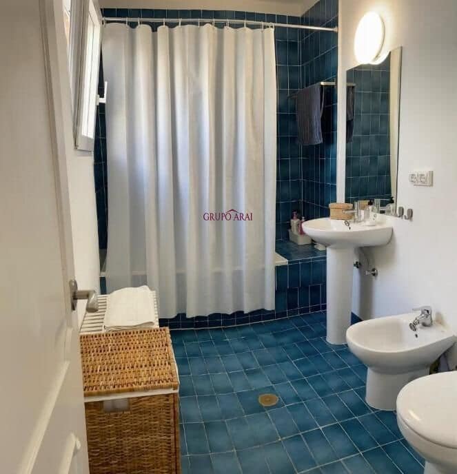 2 makuuhuone Kattohuoneisto myytävänä paikassa Alicante kaupunki - 680 000 € (Ref: 9171597)