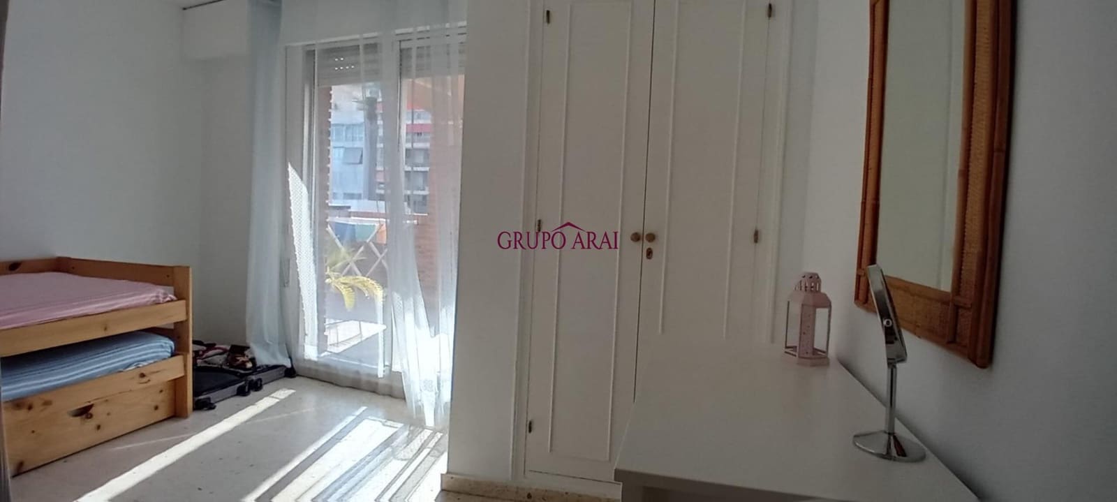 2 makuuhuone Kattohuoneisto myytävänä paikassa Alicante kaupunki - 680 000 € (Ref: 9171597)