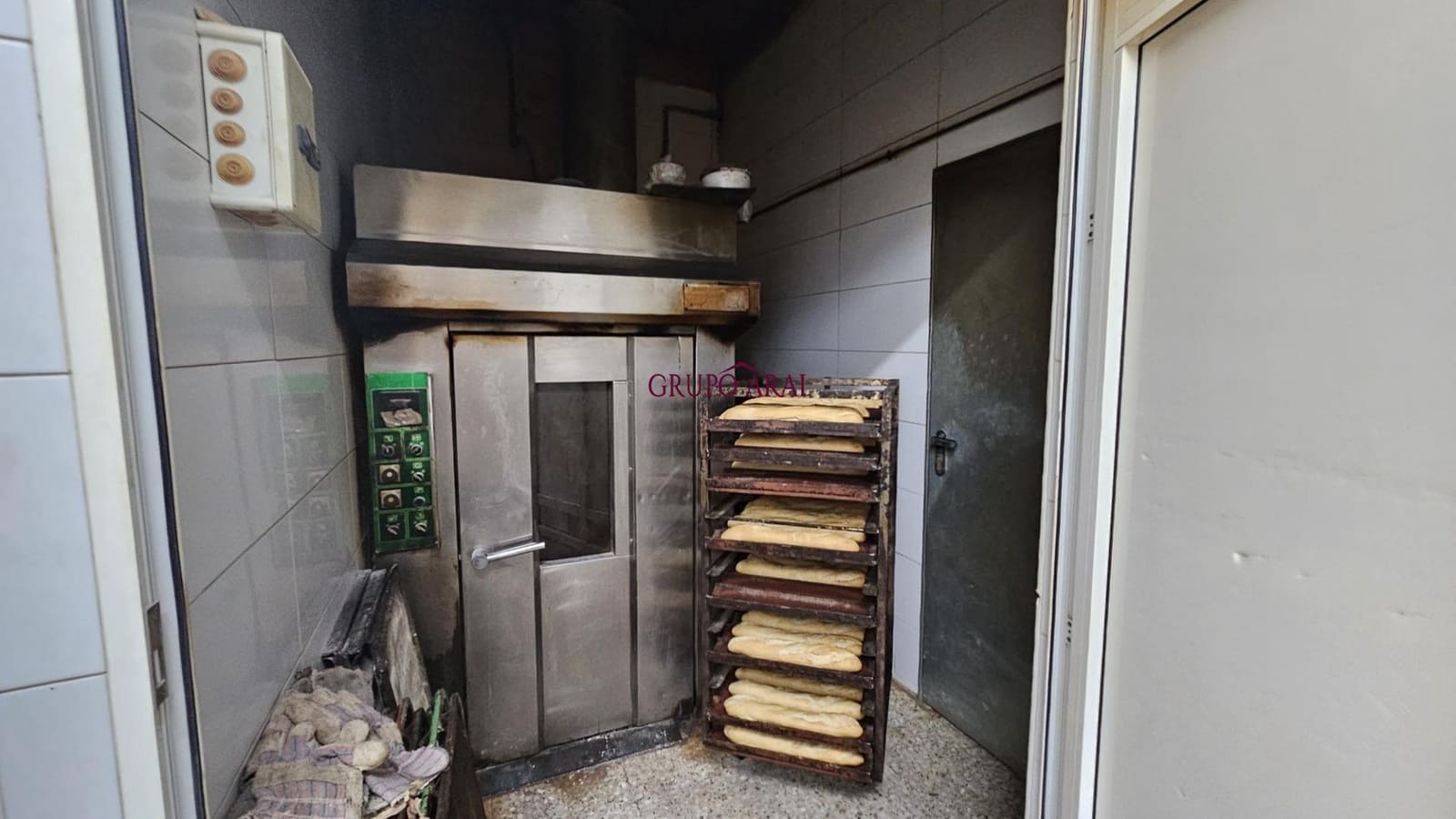 Komercyjne do wynajęcia w Miasto Alicante / Alacant - 1 600 € (Ref: 9206642)