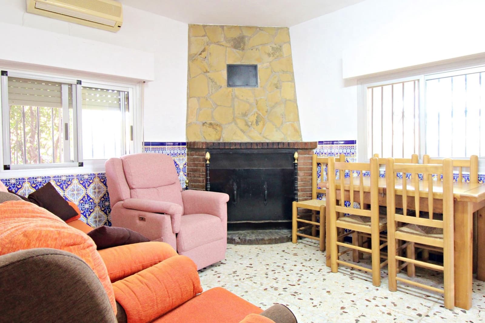 3 sypialnia Finka/Dom wiejski na sprzedaż w Castalla z basenem - 195 000 € (Ref: 9362498)