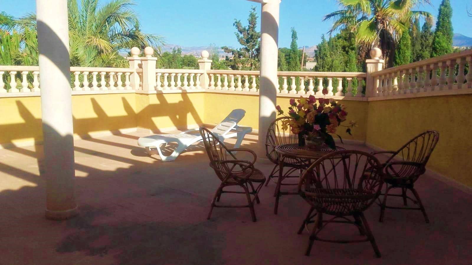 6 chambre Villa/Maison à vendre à San Vicente / Sant Vicent del Raspeig avec piscine garage - 690 000 € (Ref: 9386147)