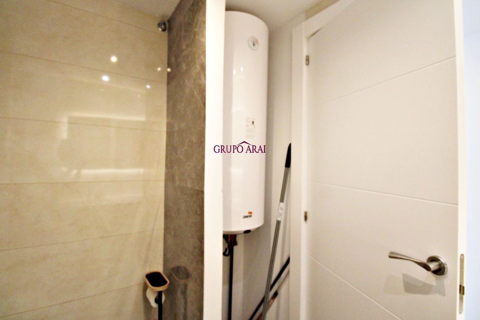 3 bedroom Flat for sale in Playa de San Juan with pool - € 595,000 (Ref: 9396196)