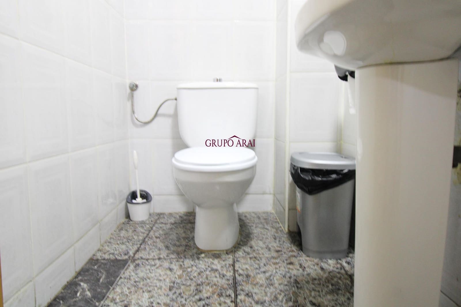 Bedrift til leie i Alicante by - € 950 (Ref: 9411178)