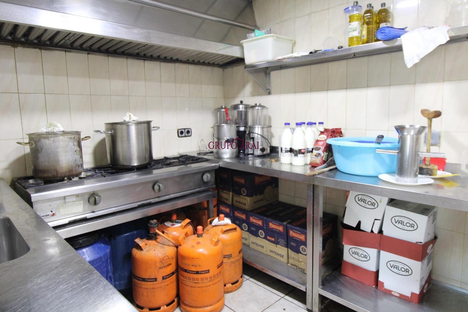 Bedrift til leie i Alicante by - € 950 (Ref: 9411178)