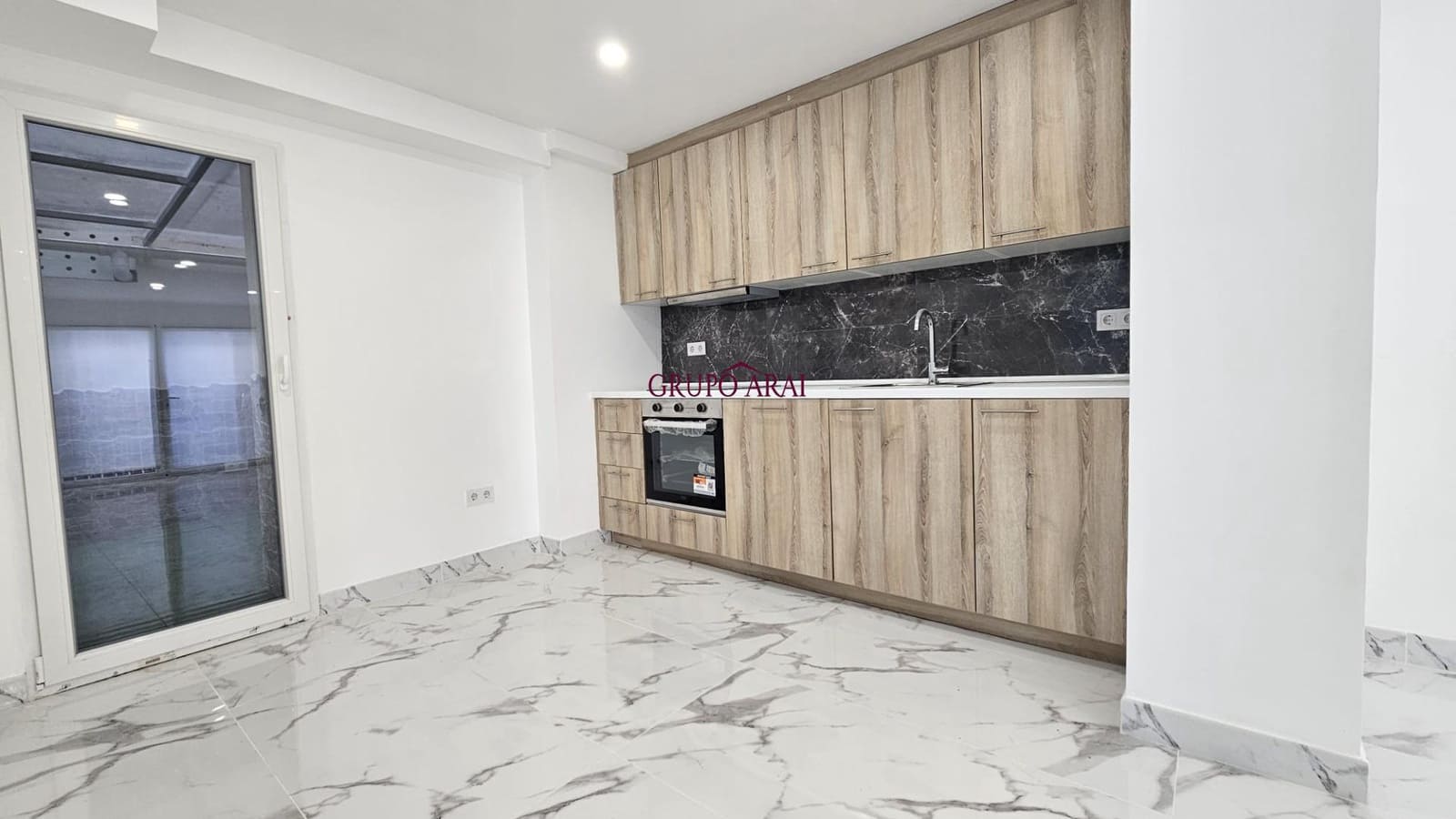 3 sypialnia Apartament na sprzedaż w Torrevieja z garażem - 220 000 € (Ref: 9411179)