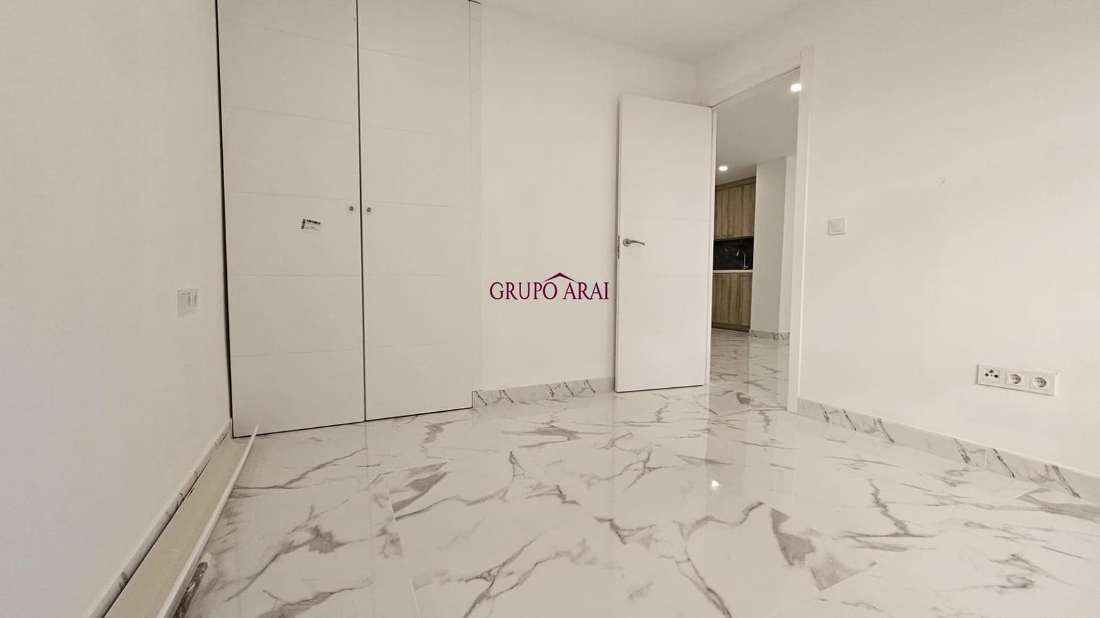 3 sypialnia Apartament na sprzedaż w Torrevieja z garażem - 220 000 € (Ref: 9411179)