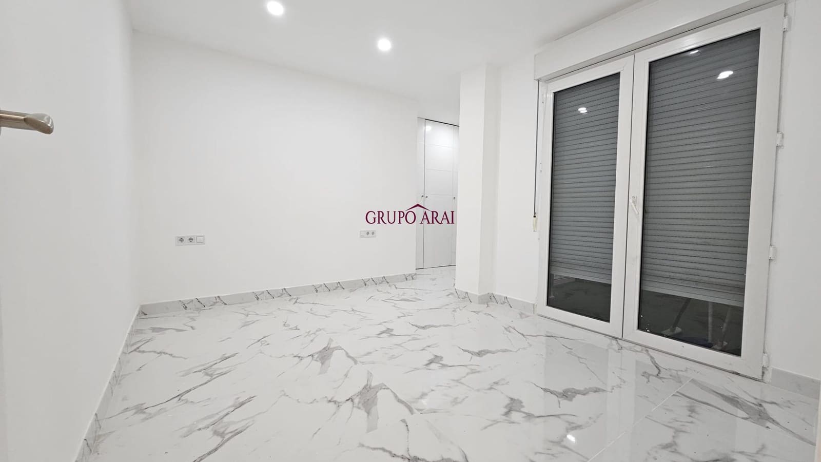 3 sypialnia Apartament na sprzedaż w Torrevieja z garażem - 220 000 € (Ref: 9411179)