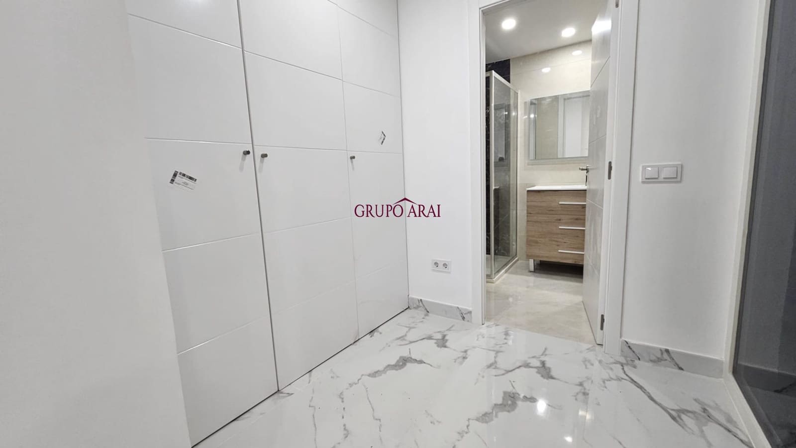 3 sypialnia Apartament na sprzedaż w Torrevieja z garażem - 220 000 € (Ref: 9411179)