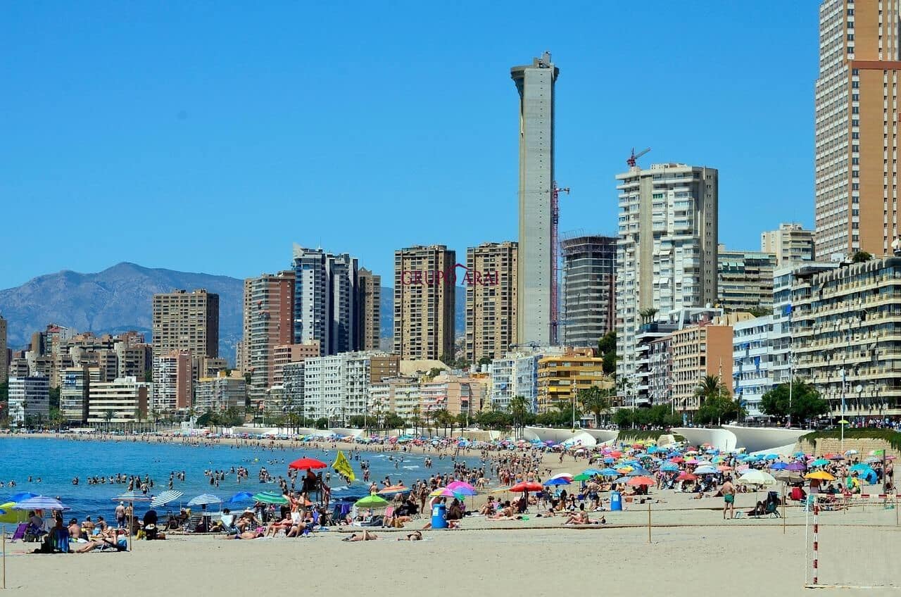 Commercieel te huur in Benidorm - € 900 (Ref: 9422285)